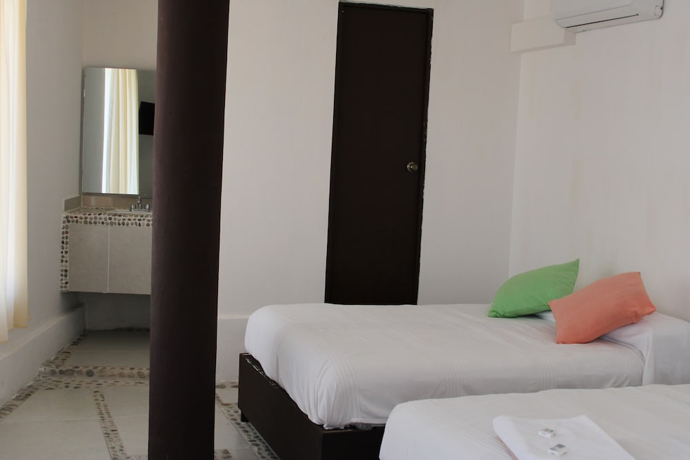 Basic Single Room photo 3