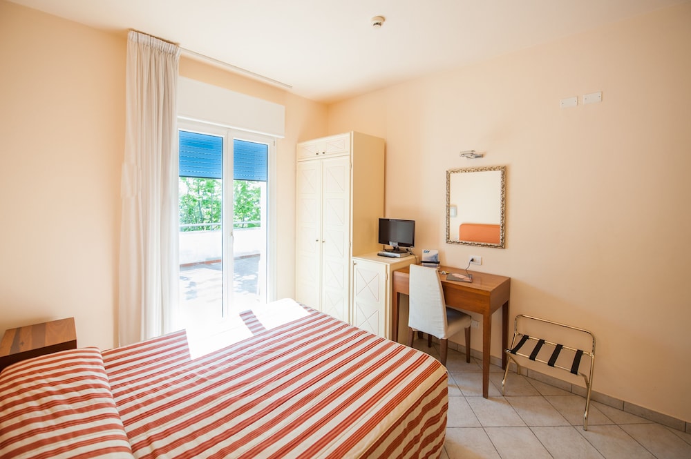 Superior Double or Twin Room photo 2