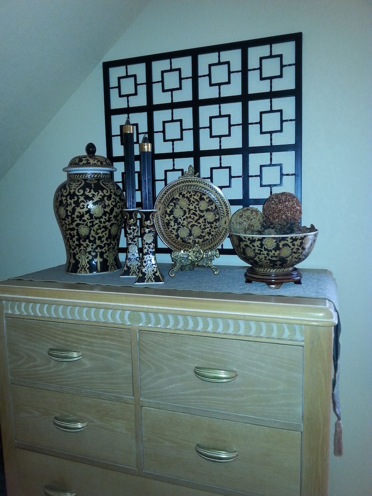Premier Suite, 1 Queen Bed (No Children Allowed) photo 2
