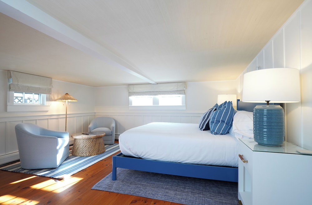 Deluxe Studio Suite photo 3