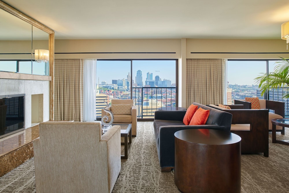 Club Suite, 1 Double Bed, City View (View) photo 1