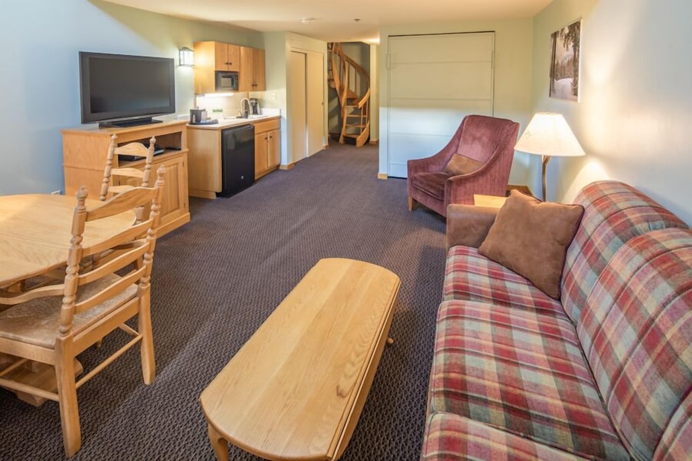 Suite, Multiple Beds - Photo 1