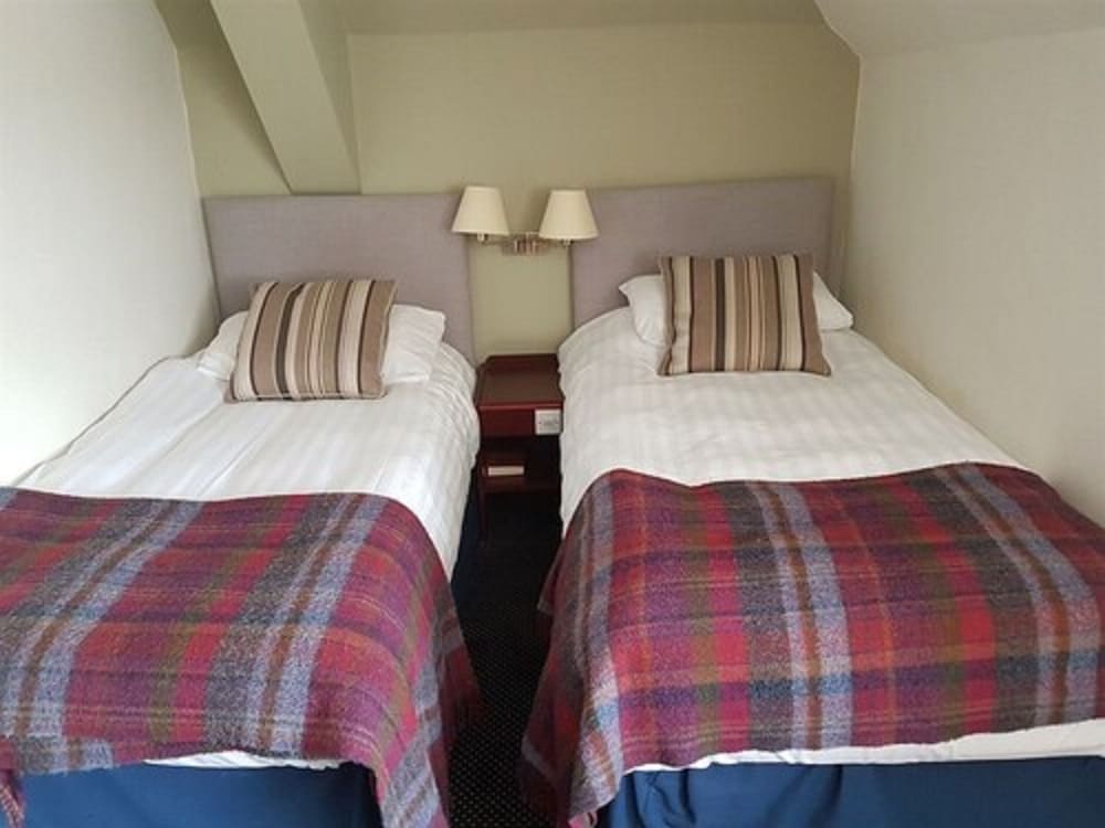Twin Room, Ensuite photo 2