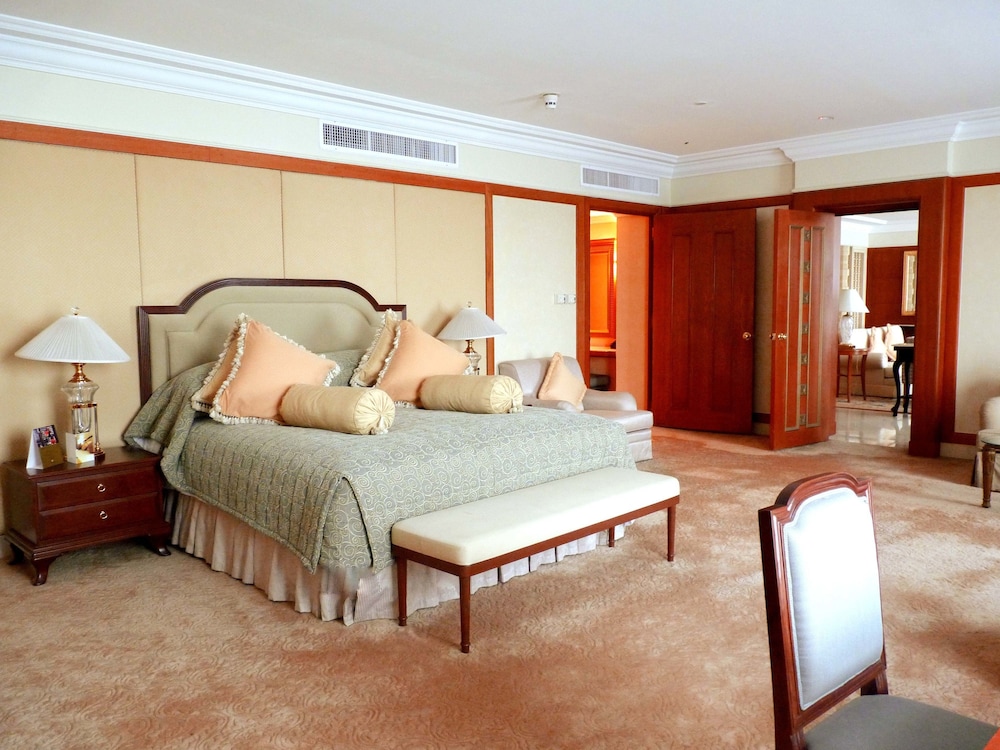 Presidential Suite photo 1
