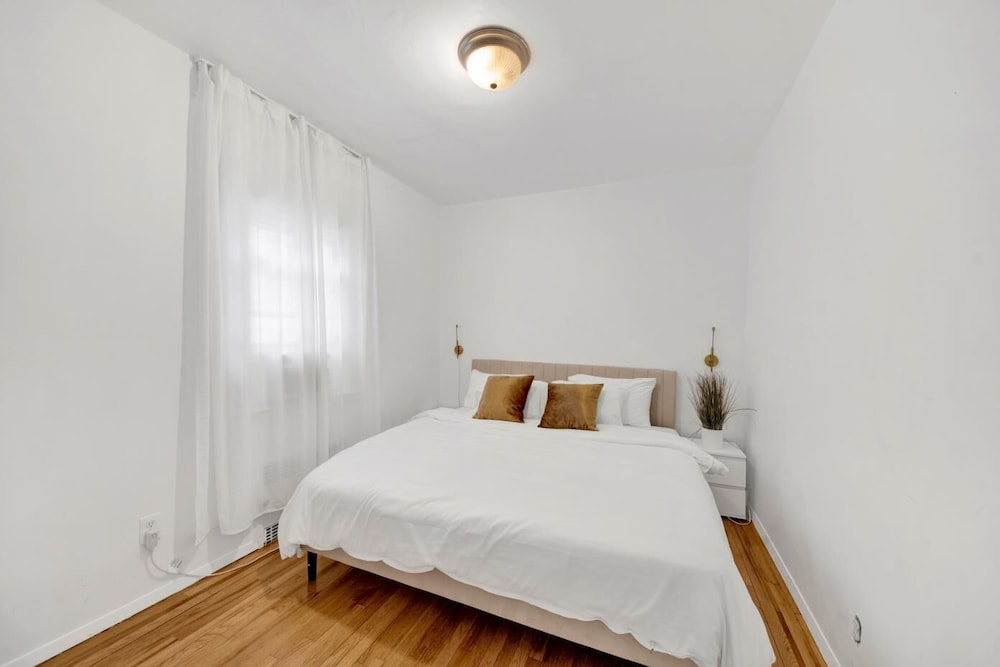 Luxury House photo 2