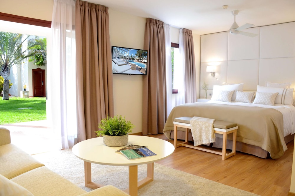 My Favorite Club Junior Suite (2 Adults)