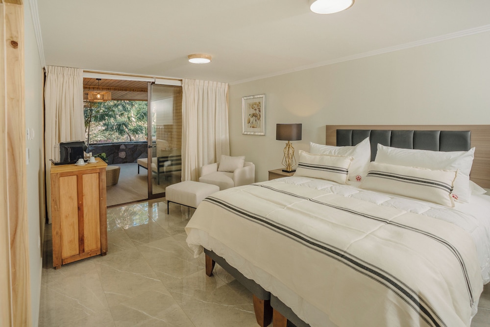 Deluxe Suite, Balcony, Valley View photo 3