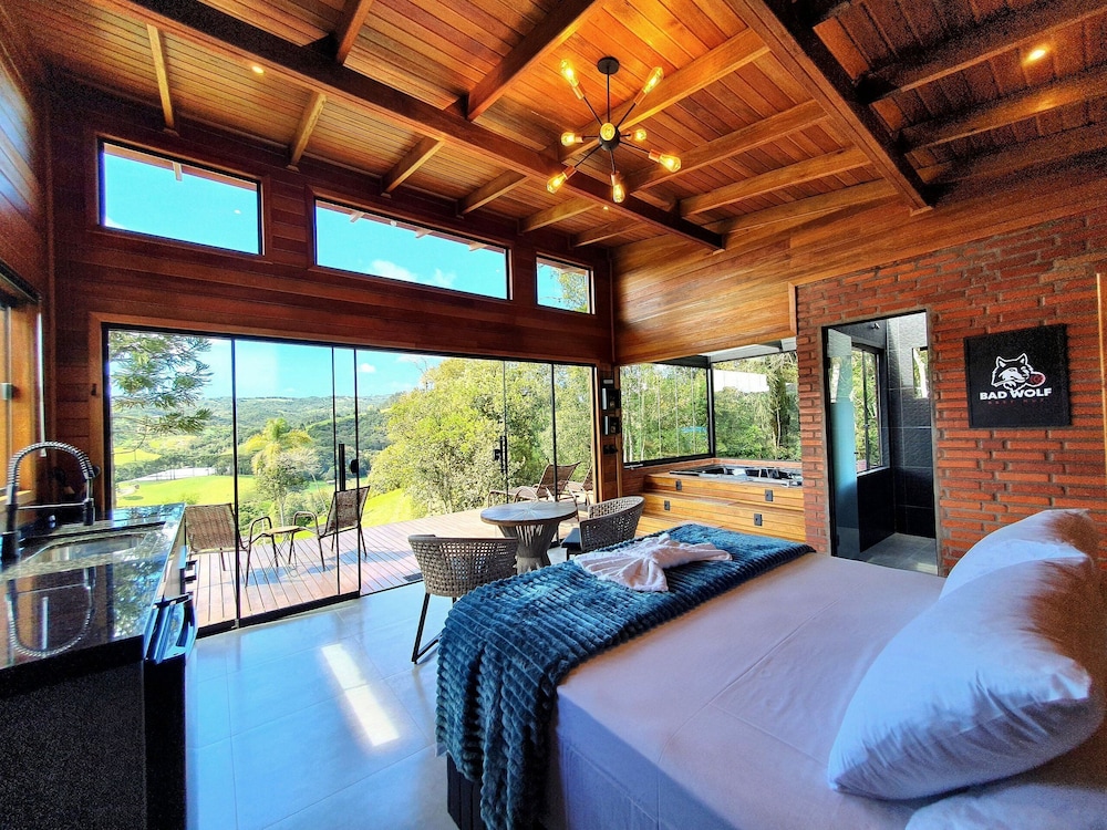 Honeymoon Cabin, Jetted Tub, Mountain View photo 2