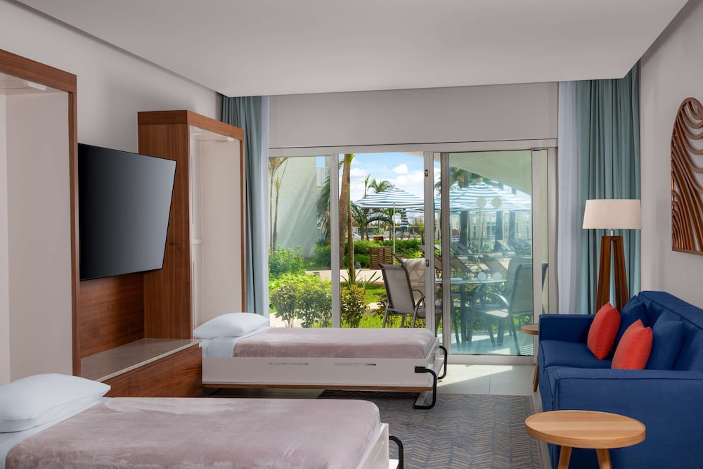 Suite, 1 Bedroom, Patio (Pool) - Photo 6