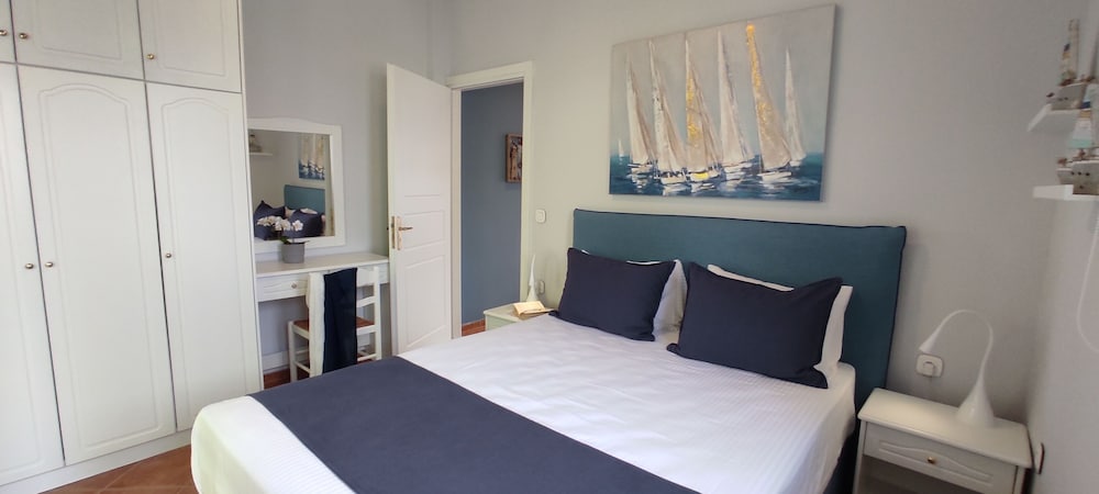 Deluxe Apartment, 1 Bedroom, Non Smoking, Partial Sea View photo 2
