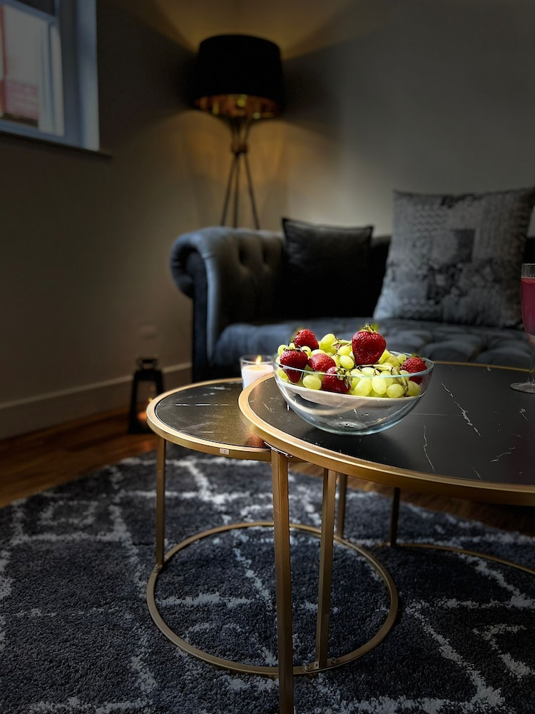 Executive Apartment, Ensuite, City View (Apt 3) - Photo 13