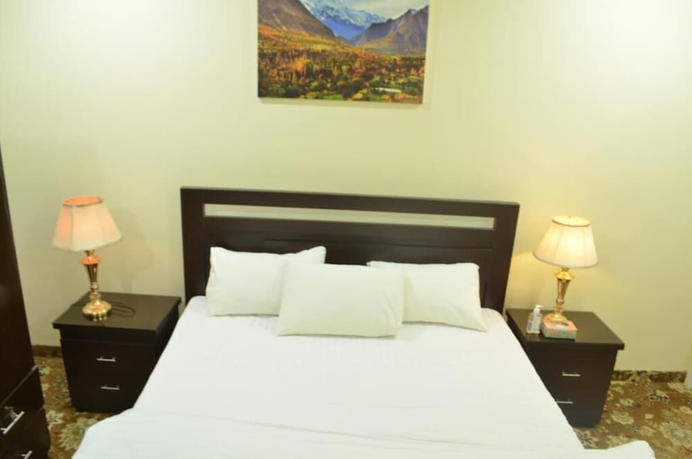 Deluxe Double or Twin Room - Photo 11