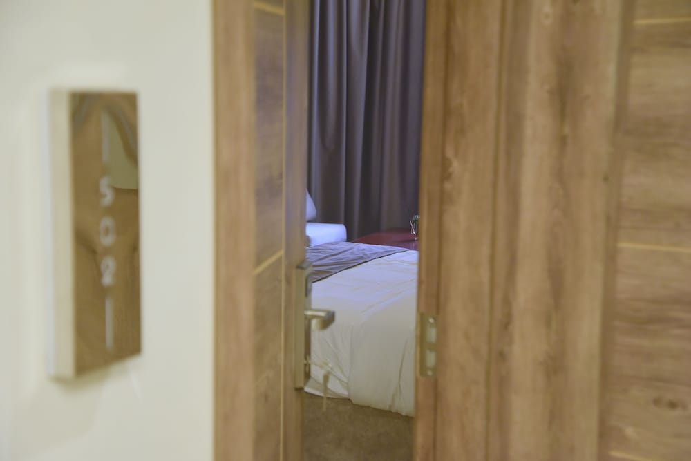 Luxury Twin Room, Hill View