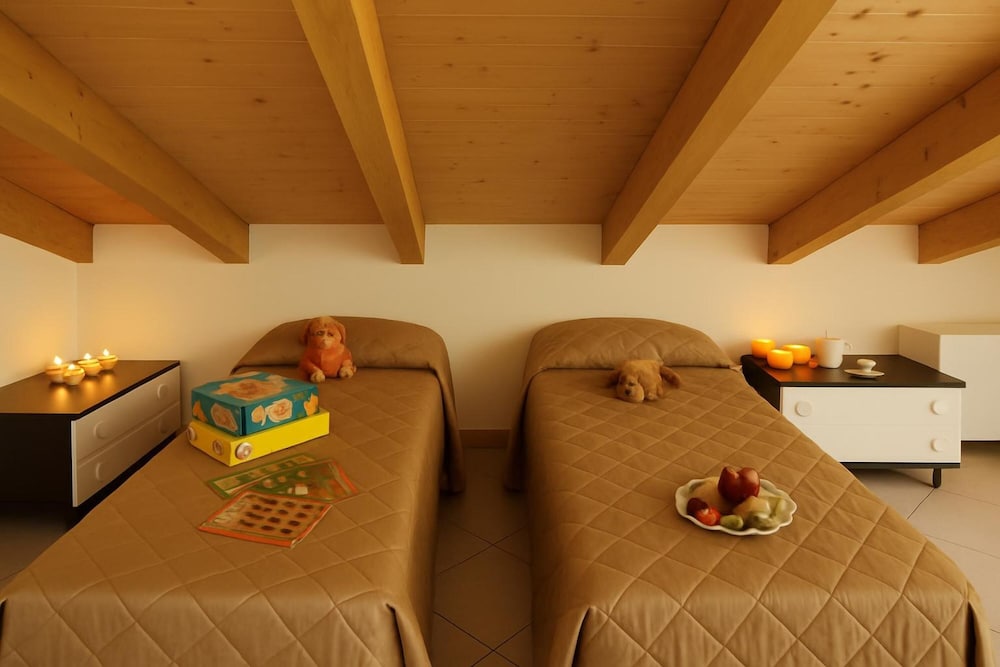 Family Apartment, Multiple Bedrooms, 2 Bathrooms, Mountainside (Residence Eden Magnolia 19)