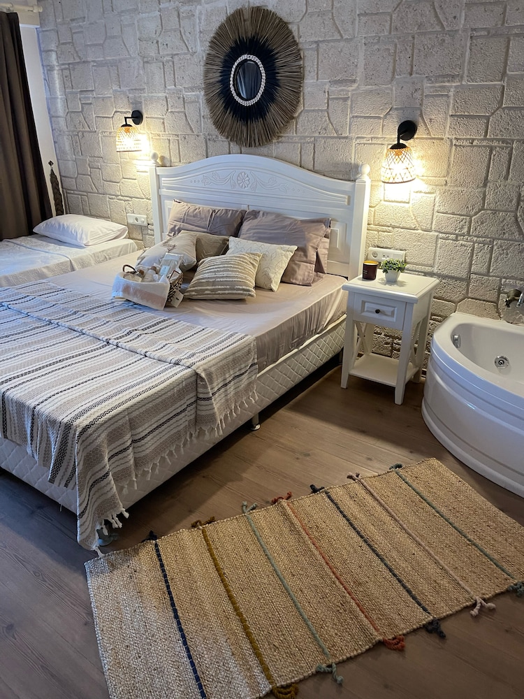 Comfort Triple Room - Photo 21