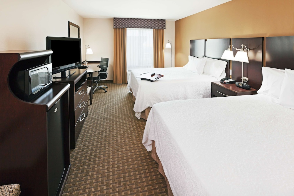Room, 2 Queen Beds, Accessible, Non Smoking - Photo 1