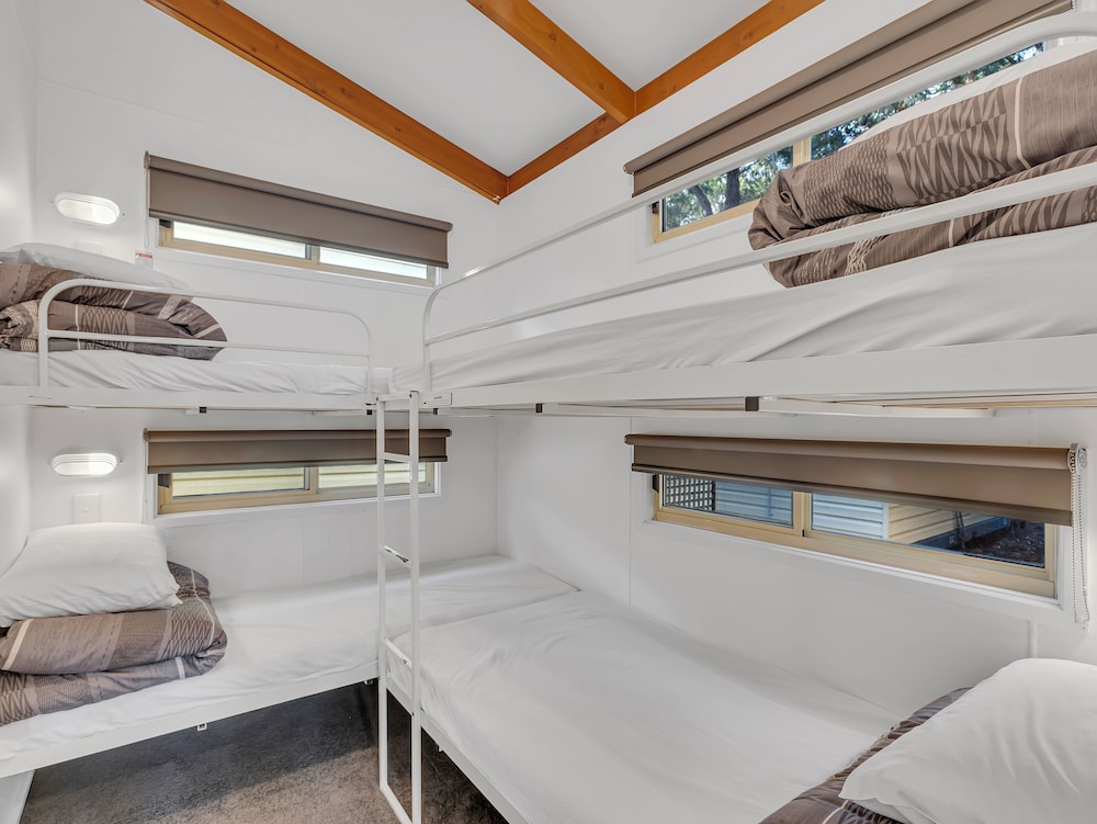 2 Bedroom Poolview Villa