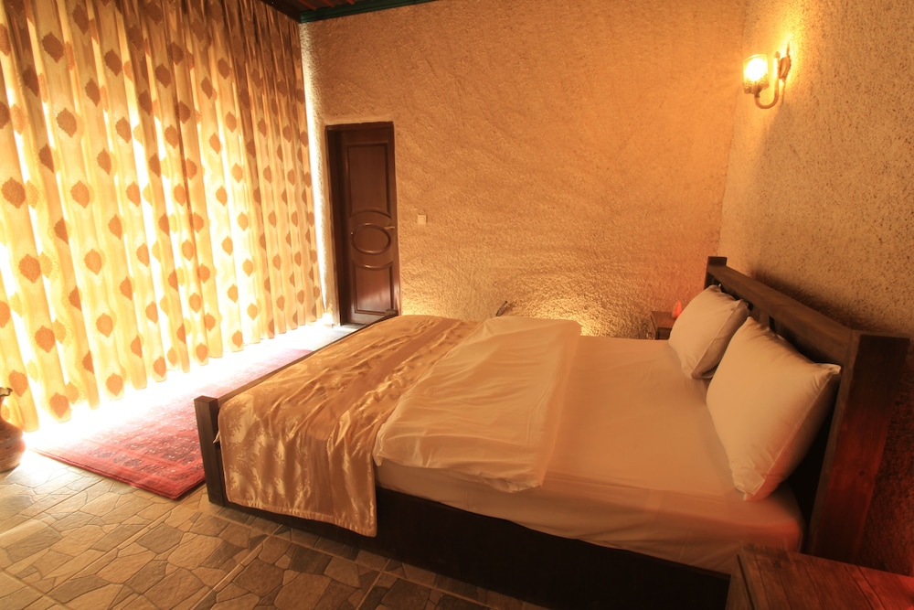Twin Room - Photo 6