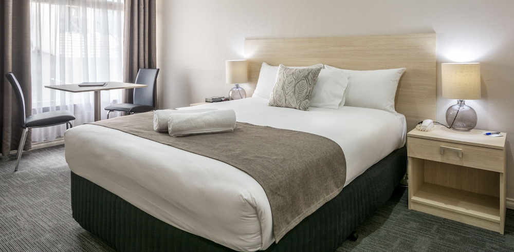 Executive Suite, 1 Queen Bed photo 3