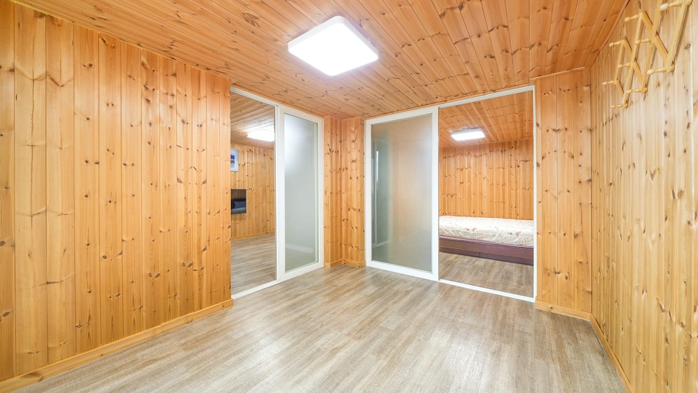 Basic Room, 2 Bedrooms (A303(danchebang))