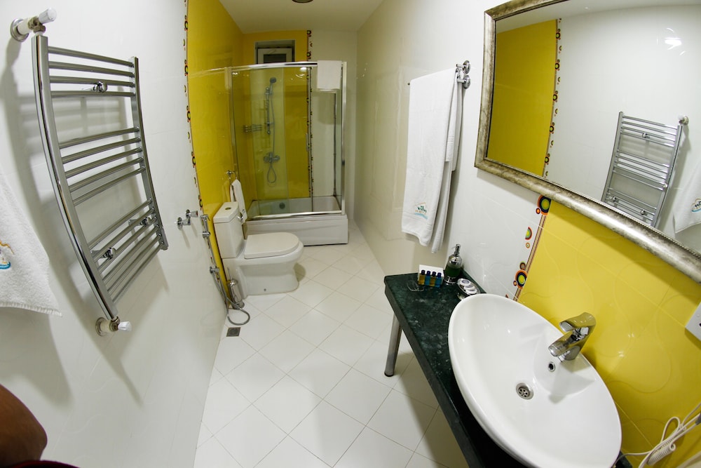 Deluxe Triple Room photo 3