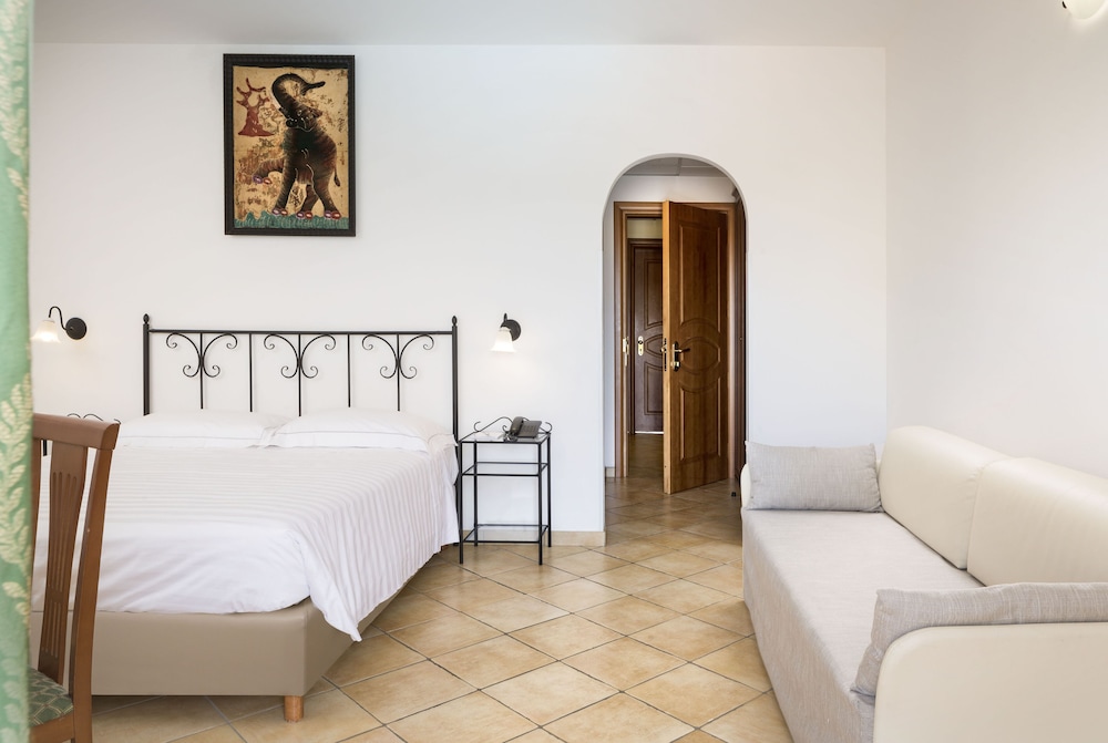 Superior Double or Twin Room - Photo 4