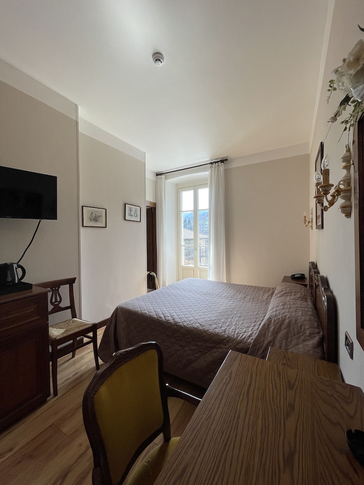 Standard Room - Photo 1
