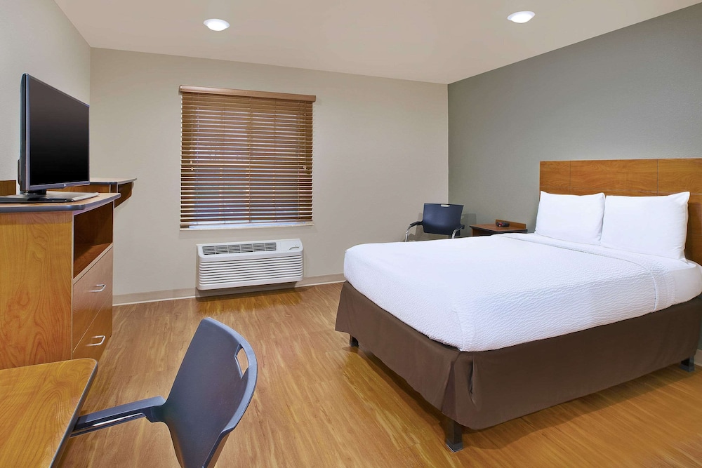 Standard Room, 1 Double Bed, Accessible, Non Smoking (Roll-in Shower)