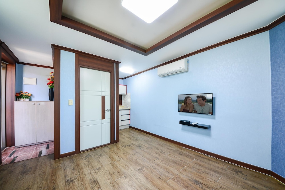 Basic Room, 1 Bedroom (Dongjakkot ( F1 )) photo 2