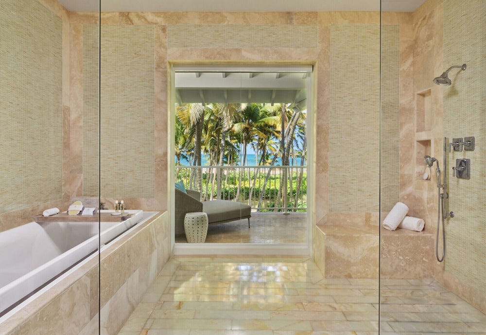 Suite, Oceanfront (Governor) photo 2