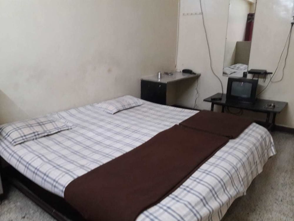 Deluxe Double or Twin Room, Smoking