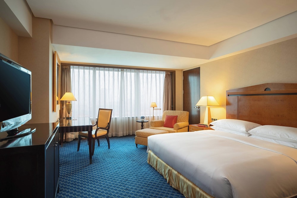 Executive Room, 1 King Bed - Photo 1