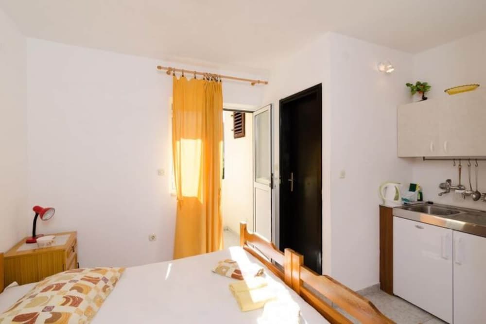 Apartment photo 1