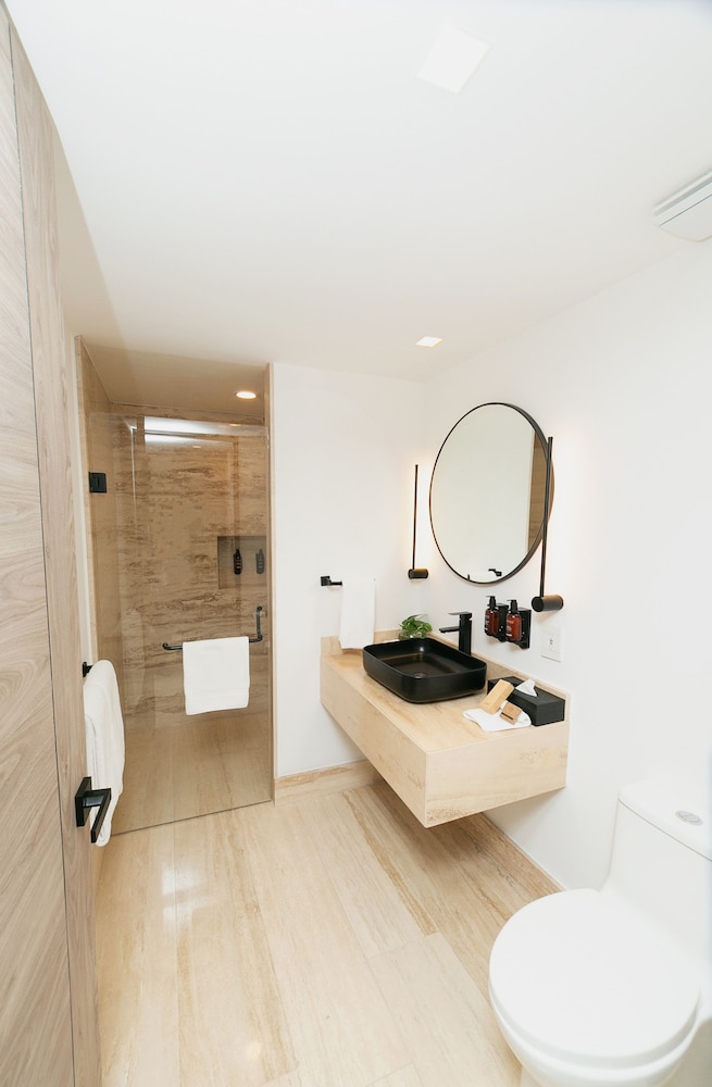 Deluxe Double Room - Photo 7
