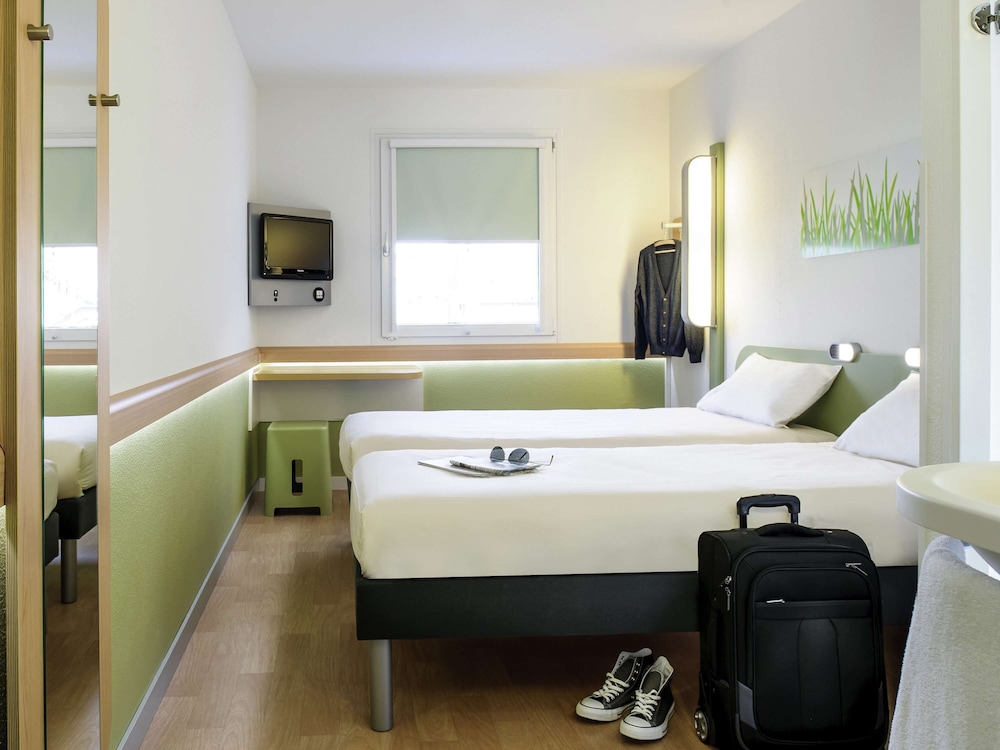 Twin Room, 2 Twin Beds - Photo 2