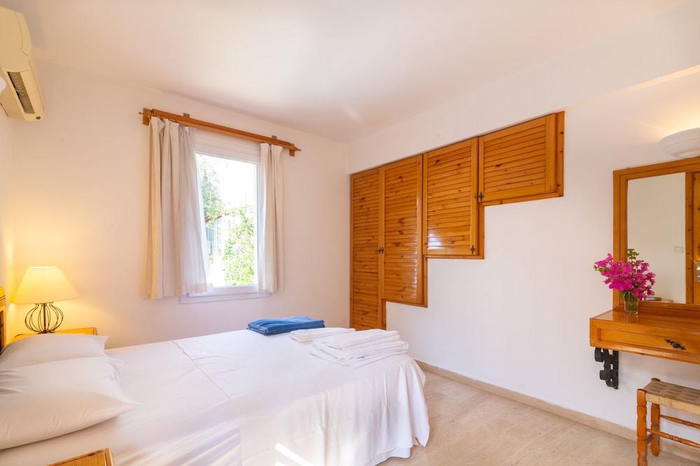Standard Apartment No 5, 1 Bedroom, Balcony, Sea View