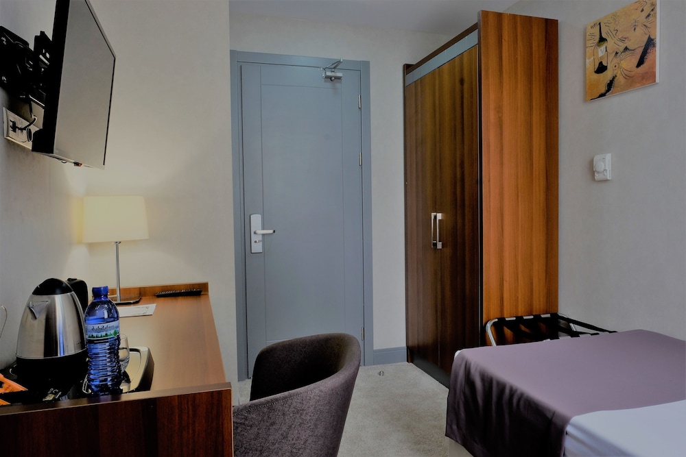 Standard Single Room, 1 Twin Bed, Non Smoking, City View photo 1