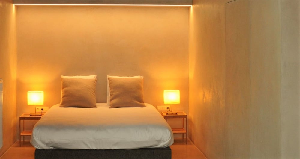 Design Studio, 2 Bedrooms, Refrigerator, Garden View