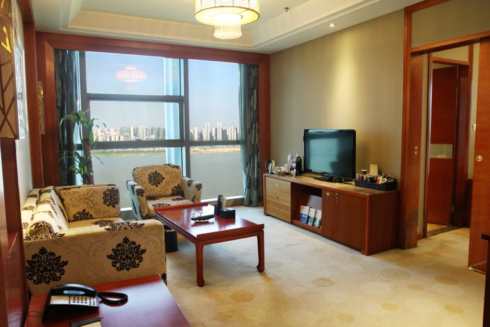 Executive Suite photo 2