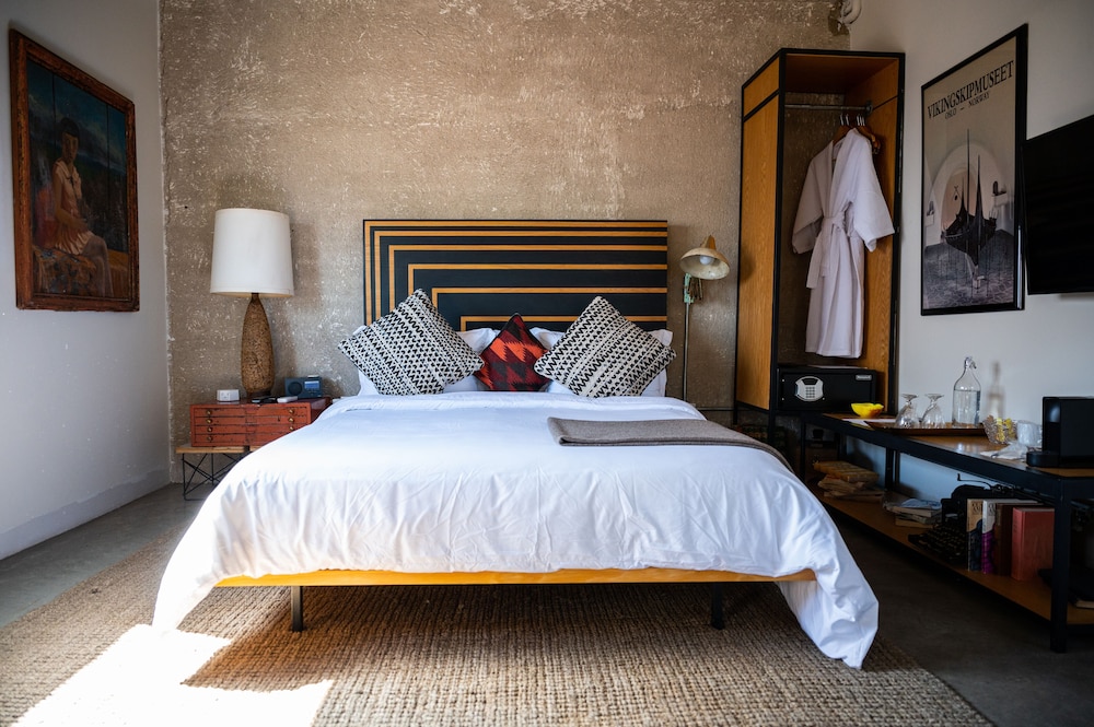 Suite - Photo 8