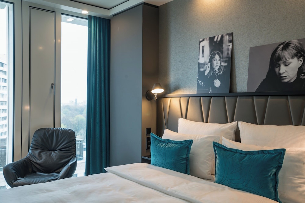 Standard Room, 1 Queen Bed photo 1