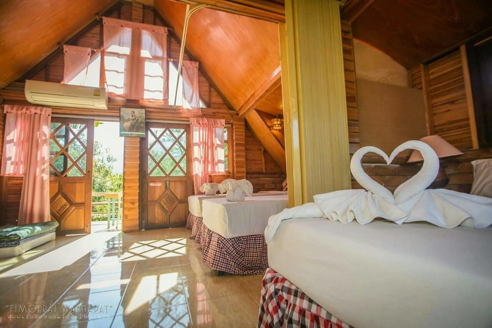 Family Bungalow photo 2