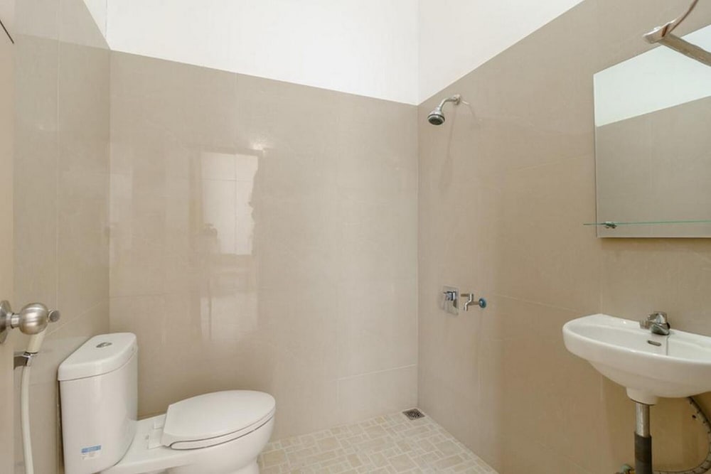 Premium Room (RedDoorz) - Photo 8