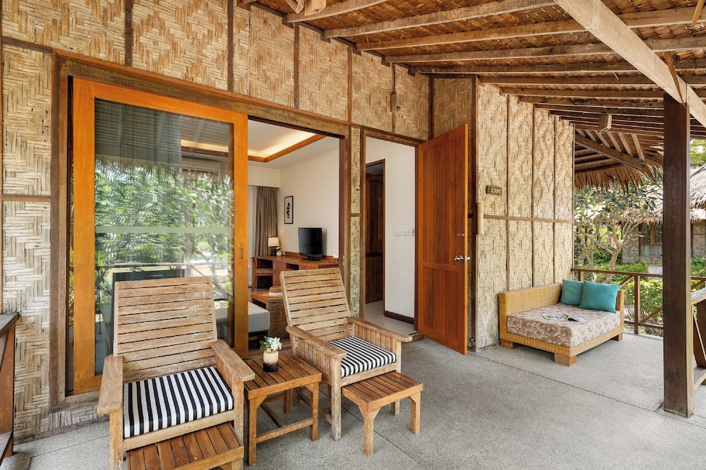 Deluxe Garden Bungalow 1 King - Photo 4