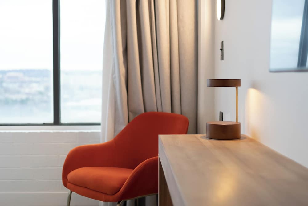 Deluxe Junior Suite photo 3