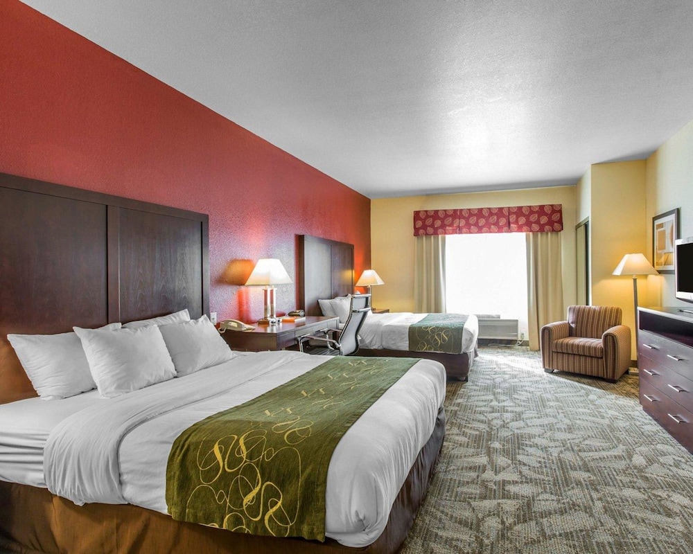 Suite, Multiple Beds, Non Smoking - Photo 5
