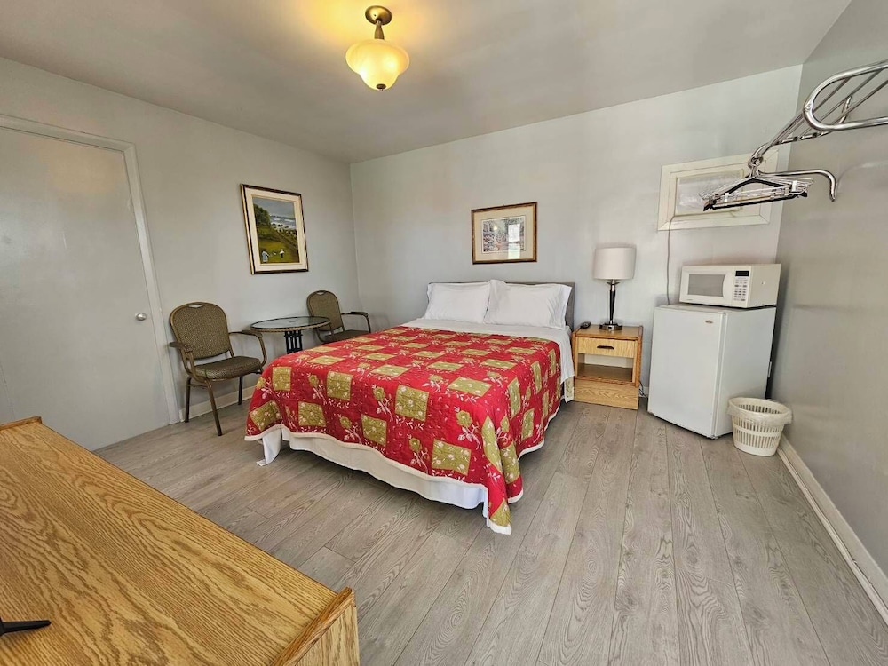 Basic Double Room, City View photo 1