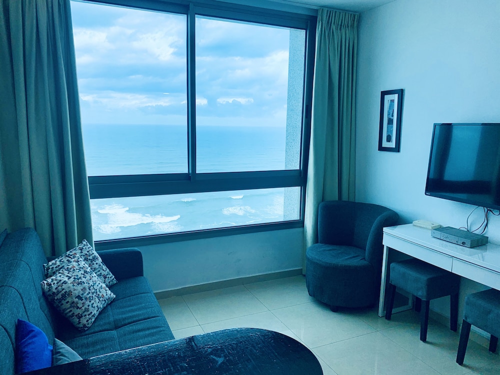 Panoramic Apartment photo 2