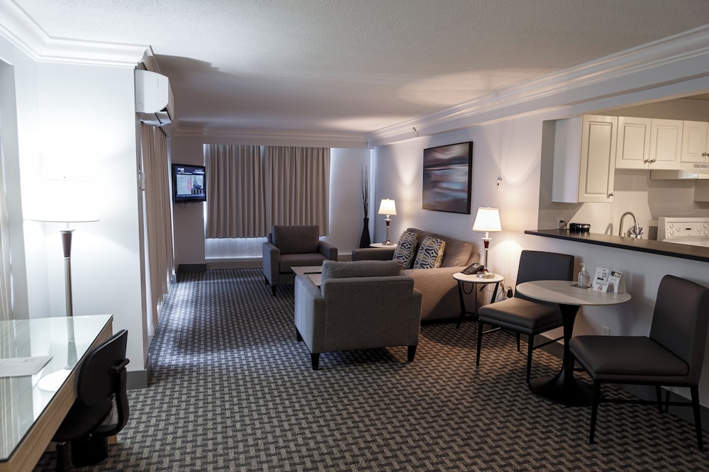 Premium Suite - Photo 25