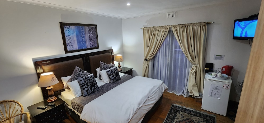 Double Room, 1 Bedroom, Lagoon View (Balcony) photo 2